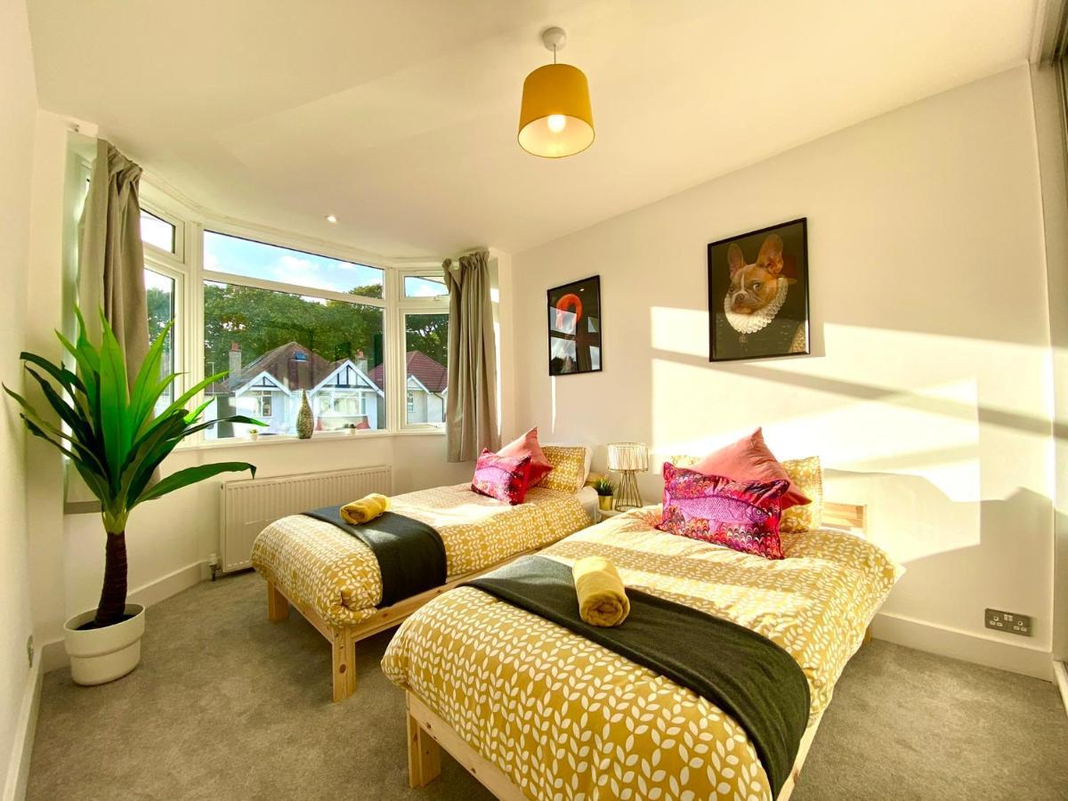 2 Min Walk To The Best Beach! Stunning Newly Refurbished Stylish 2 Bedroom Apartment! - Great Location - Free Parking - Fast Wifi - Smart Tv - Sleeps Up To 4! Close To Bournemouth & Poole Town Centre & Sandbanks Zewnętrze zdjęcie